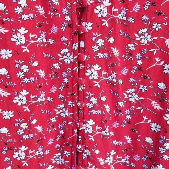 Sanctuary Red White Floral Button Down Peasant Top size Medium - Picture 10 of 13